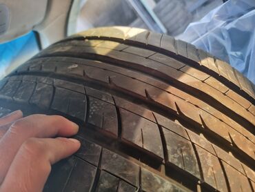 украшения на машину: Летние шины 285/35 ZR21 - Размер: 285/35 ZR21 (видно на боковине). -