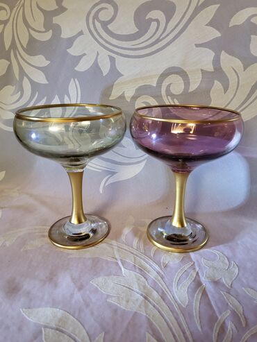 Čaše: Case nove,vintaz za dvoje za poslastice. Case u dve boje,komplet — 3