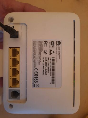 Modemi, ruteri i mrežni uređaji: Samo Huawei ruter-modem.
Nepoznato stanje.
Bez lan kablova — 8