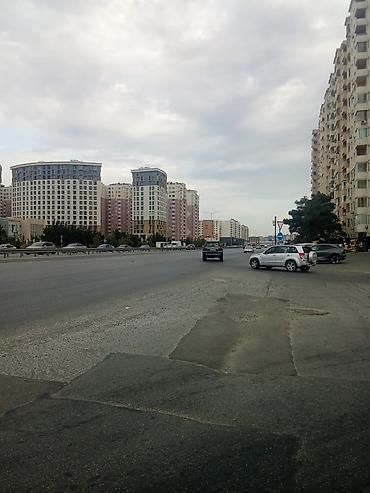 binə 117: Mənzil. Əşyalı, tam təmirli mənzil Yerləşmə: - Qafqaz Universitetinin — 1
