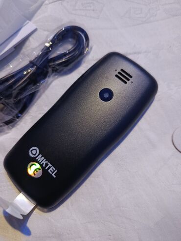 Ostali mobilni telefoni: MKTEL 106 – klasični mobilni telefon Glavne karakteristike: - Ekran — 5