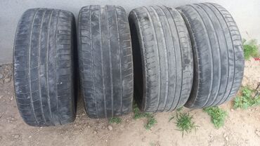 Təkərlər: 245/40R19