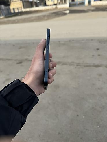 Apple iPhone: IPhone 13, Qara, Face ID — 3