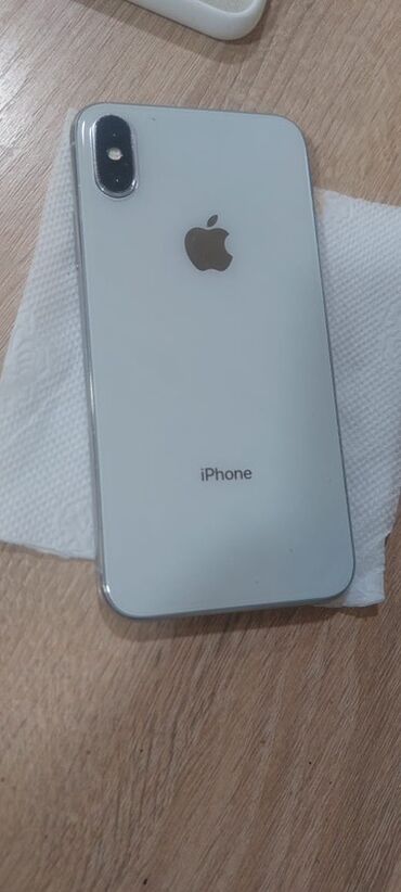 Apple iPhone: IPhone X, 64 GB, Gümüşü