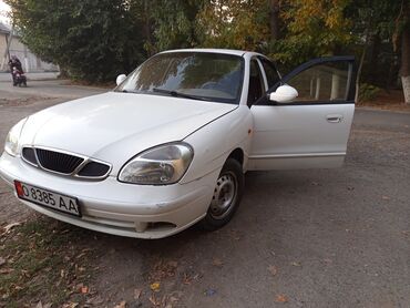 Daewoo: Daewoo Nubira: 2000 г., 1.5 л, Бензин, Седан