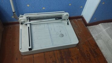 Другие аксессуары для фото/видео: Студийные фоны и аппарат для ламинированияштатив, барабаны бонни — 11