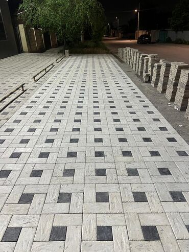 Кладка: Укладка брусчатки Бесплатная консультация Больше 6 лет опыта — 2