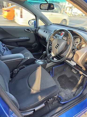 Honda: Honda Fit: 2003 г., 1.5 л, Вариатор, Бензин, Хэтчбэк — 9