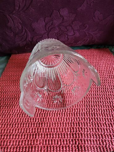 Kompleti posuđa: Kibla nova za led presovano cesko staklo. 70,80te. Visina sa na lalafo.rs — 7 Kompleti posuđa: Kibla nova za led presovano cesko staklo. 70,80te. Visina sa — 7