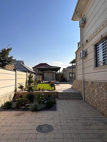 Продажа коттеджей и домов: 6 комнат, 300 м², 6 соток, Бишкек — 5