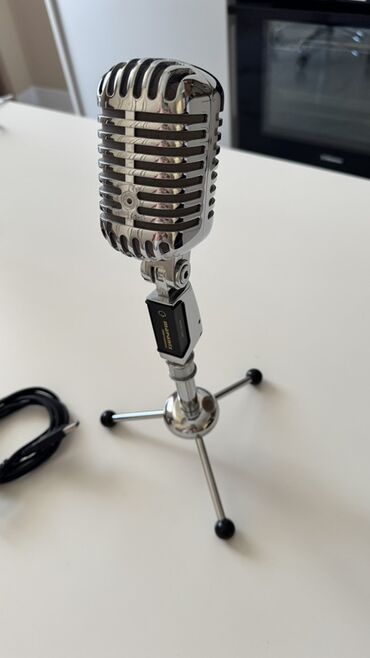 микрофоны в аренду: Профессиональный ретро-микрофон Marantz Retro Cast Продаю стильный