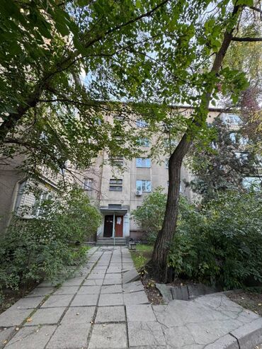 срочная продажа авто бишкек: 1 комната, 34 м², Индивидуалка, 4 этаж, Косметический ремонт