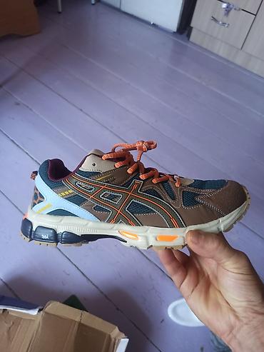 кастум шым: Эркектердин кроссовкасы, 44, Asics, Жаңы, түсү - Күрөң, Өзү алып кетүү — 2