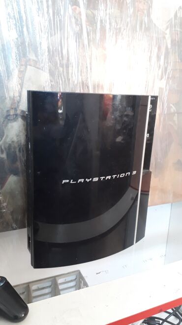 приставку: Продаю PlayStation 3 fat 1tb памяти полностью рабочая есть небольшая