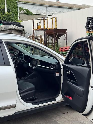 niro: Kia Niro: 2021 г., Автомат, Гибрид, Кроссовер — 2