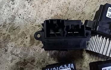 bisage za motor: REOSTAT DIGITALNE KLIME ZA OPEL INSIGNIA | Svi delovi za Opel vozila — 1