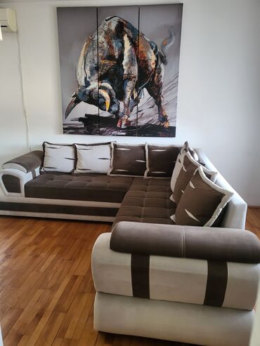 Ugaone garniture: Prodajem garnituru ocuvanu u perfektnom stanju.Dimenzije — 6