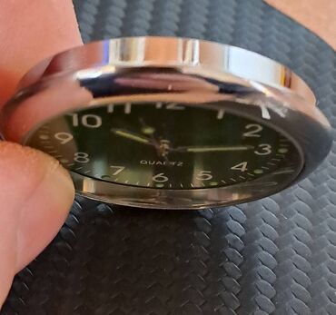 Auto oprema: Sat za automobil - zeleni Izuzetno lep dodatak za Vaš automobil na lalafo.rs — 4 Auto oprema: Sat za automobil - zeleni Izuzetno lep dodatak za Vaš automobil — 4