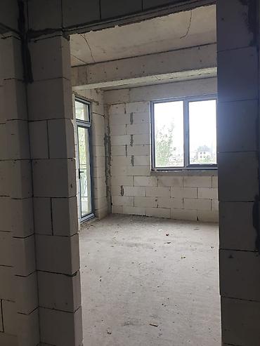 7 mərtəbə: 3 otaqlı, Yeni tikili, 136 kv. m — 8