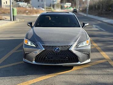 Lexus: Lexus ES: 2019 г., Бензин — 1