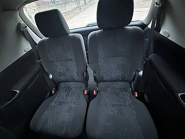 Toyota: Toyota Ipsum: 2004 г., 2 л, Автомат, Дизель, Минивэн — 12