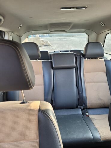 Opel: Opel Zafira B – geniş ailələr üçün funksional 7 yerlik miniven. Əsas — 9