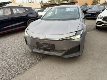 зарядное устройство для электромобиля: Toyota : 2023 г., 1 л, Автомат, Электромобиль, Хэтчбэк