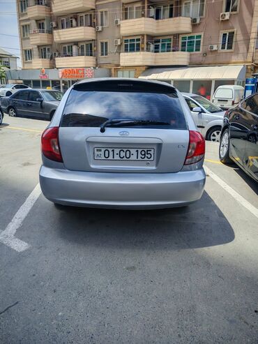 kia maşınlarının qiyməti: Kia Rio: 1.5 l | 2005 il Universal