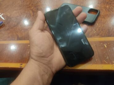 Apple iPhone: IPhone 11 Pro — 5