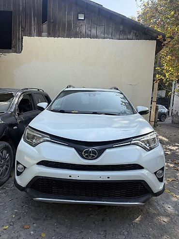 subaru forester 2: Toyota RAV4: 2018 г., 2.4 л, Бензин, Кроссовер — 1