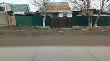 Продажа коттеджей и домов: Дом с двором и хозяйственными постройками - Отдельно стоящий — 1