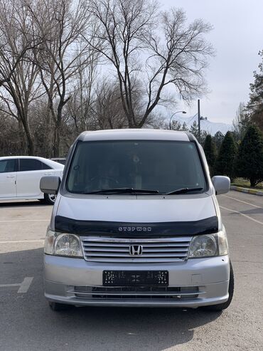 срочно срочно продам машину: Honda Stepwgn: 2001 г., 2 л, Автомат, Бензин, Минивэн