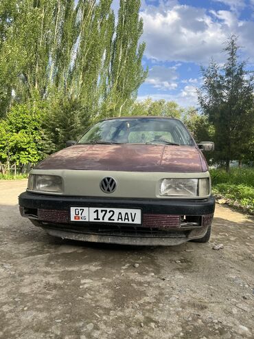 автомобили пасат: Volkswagen Passat: 1991 г., 2 л, Механика, Бензин, Универсал