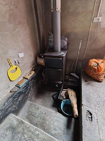 Продажа коттеджей и домов: Продается частный дом в районе аламединского рынка с участком 11 — 17