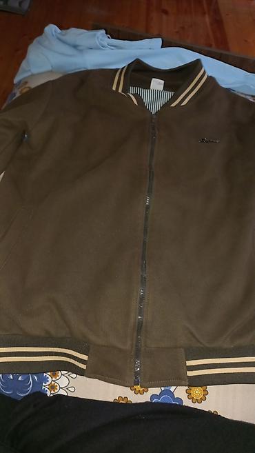 tuklu geyim: Unisex bomber tipli jaket Təptəzədir heç istifadə olumayıb - Rəng — 1