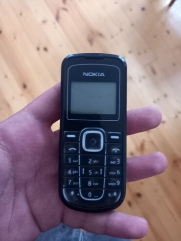 8910 nokia: Nokia 1, rəng - Qara