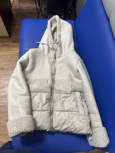 зимние женские куртки купить бишкек: Пуховик, S (EU 36), M (EU 38)