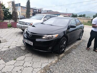 тайота сиквоя: Toyota Camry черного цвета. Седан с просторным салоном и удобными
