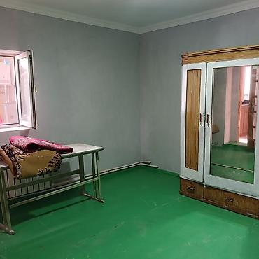 sekide: 1 otaqlı həyət evi kirayə verilir. 2 nefer üçündü. İnşaatçılar — 5