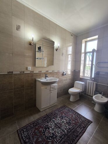 Продажа домов: Дом, 302 м², 7 комнат, Агентство недвижимости, Косметический ремонт — 12