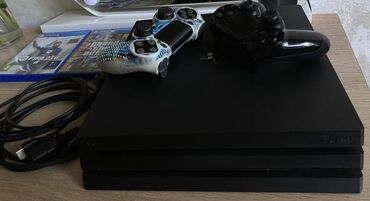 купить антенну для цифрового тв: Игровая приставка Sony PlayStation 4 Pro черного цвета, в комплект два