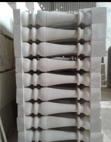 Məhəccər balyansları: Təbii daşdan balyustrad dəstləri Məhsul təsviri: - Təbii ağ daşdan — 10