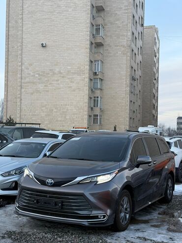 купить бу электромобиль из китая: Toyota Sienna: 2023 г., 2.5 л, Автоматтык, Бензин, Вэн/Минивэн