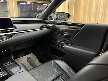 Lexus: Lexus ES: 2018 г., 2.5 л, Вариатор, Гибрид, Седан — 12