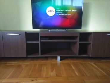 Komode: Prodajem komodu za TV, dimenzije: dužina 238 cm, širina 52 cm, visina na lalafo.rs — 8 Komode: Prodajem komodu za TV, dimenzije: dužina 238 cm, širina 52 cm, visina — 8