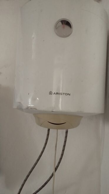 инструменты электро: Водонагреватель Ariston (накопительный, настенный) - Бренд: Ariston -