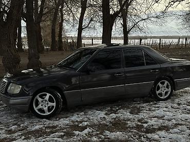 Mercedes-Benz: Mercedes-Benz E-Class: 1994 г., 2.2 л, Механика, Бензин, Седан — 2