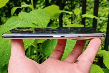 Honor: Honor 200 Pro, rəng - Boz — 6