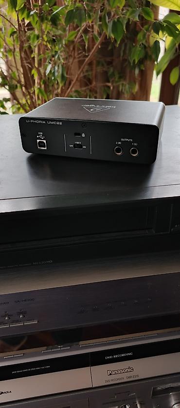 Behringer U-Phoria UMC22 USB Audio İnterfeysi - 2 giriş/2 çıxışlı USB