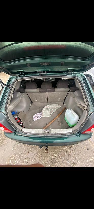 mazda 2000: Mazda 323: 2003 г., 1.6 л, Механика, Бензин, Хэтчбэк — 5
